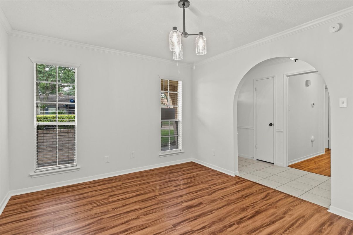Empty room, Interior, Pendant Lights, Wood Texture Flooring
