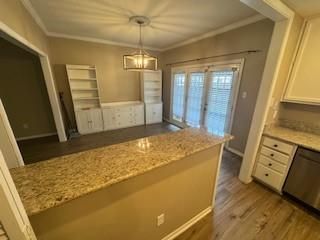 Interior, Kitchen, Pendant Lights, Wood Texture Flooring