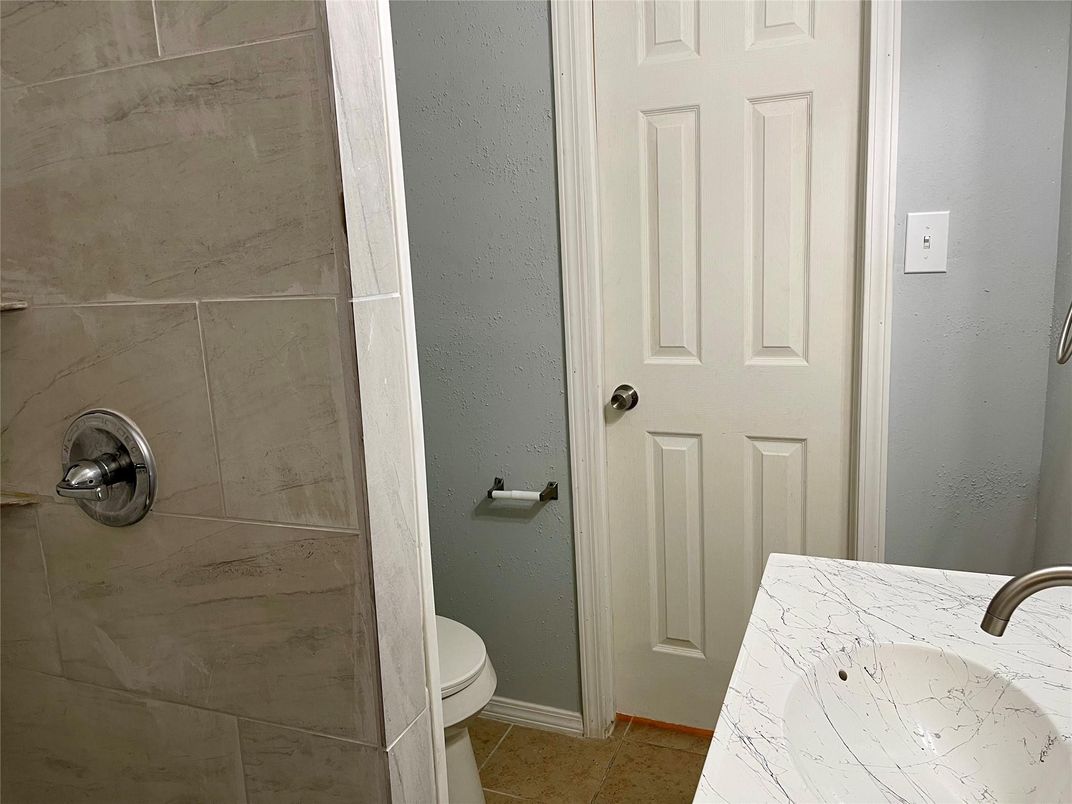 Bathroom, Interior, Marble Walls