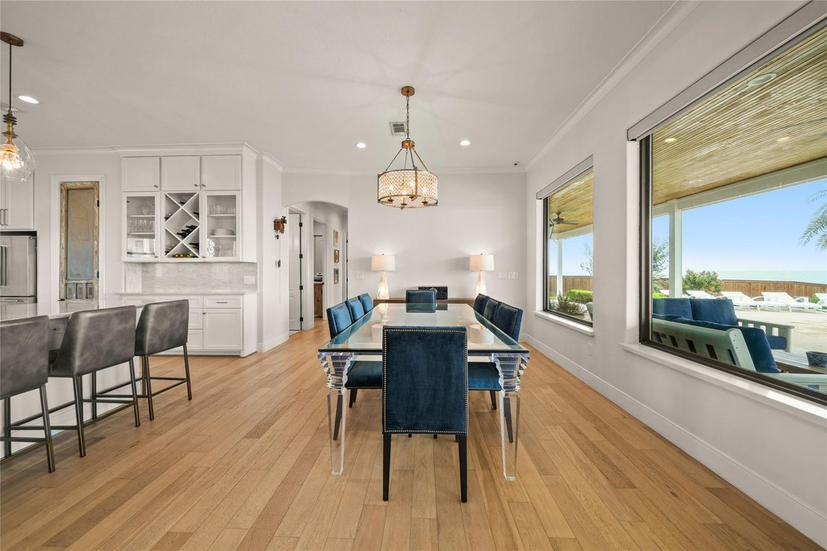 Dining room, Interior, Pendant Lights, Recessed Lighting, Water, Wood Texture Flooring