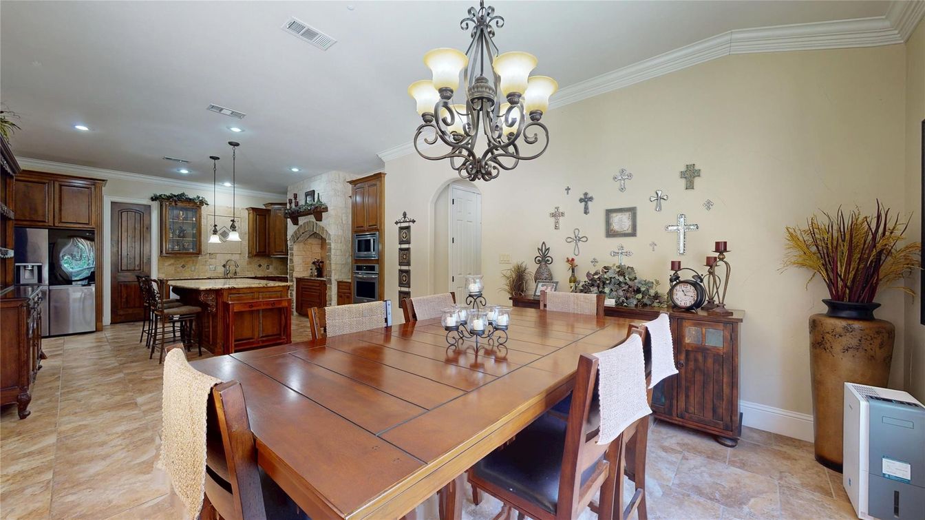 Chandelier, Dining room, Interior, Kitchen, Pendant Lights, Recessed Lighting, Stainless Steel Appliances