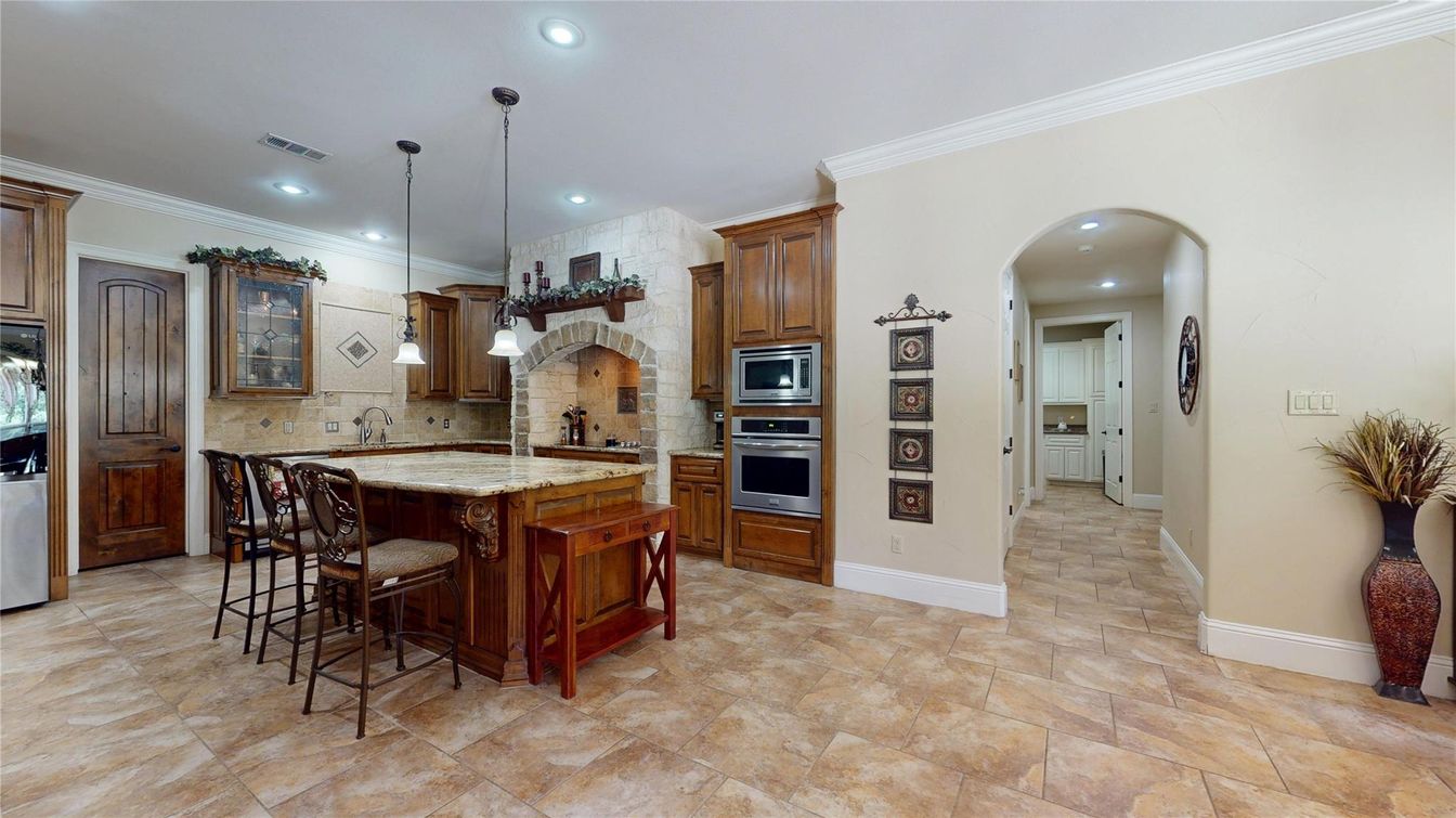 Interior, Kitchen, Pendant Lights, Recessed Lighting, Stainless Steel Appliances