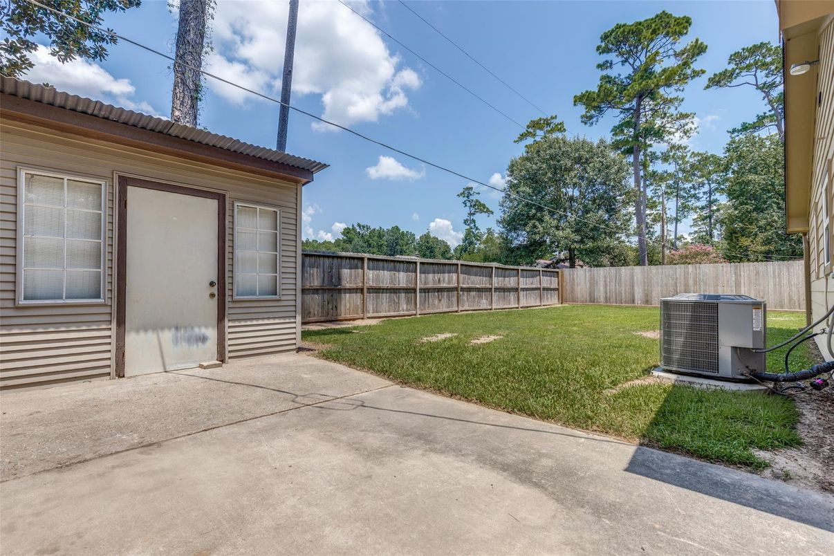 Backyard, Exterior