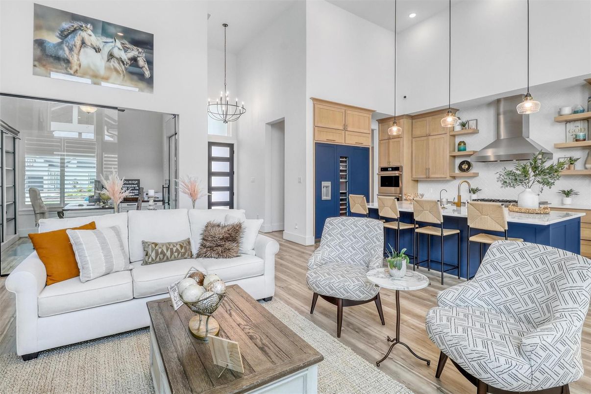 Dining room, Interior, Kitchen, Living room, Pendant Lights, Recessed Lighting, Stainless Steel Appliances, Wood Texture Flooring