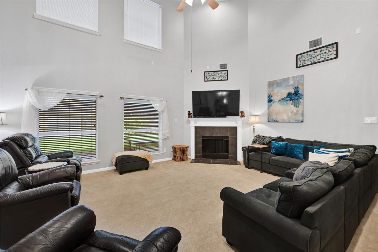 Fireplace, Interior, Living room