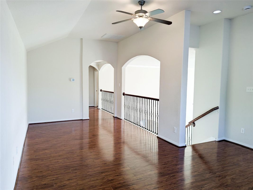 Interior, Recessed Lighting, Wood Texture Flooring