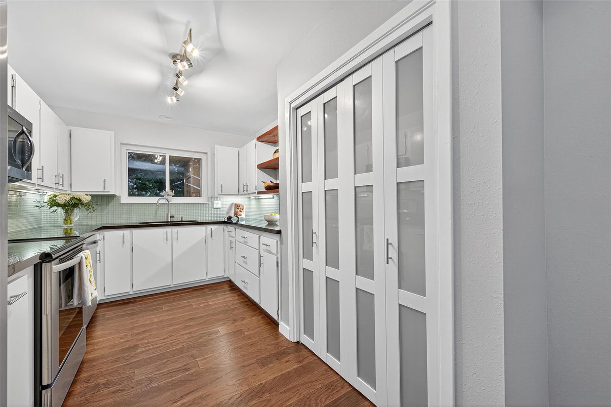 Interior, Kitchen, Wood Texture Flooring