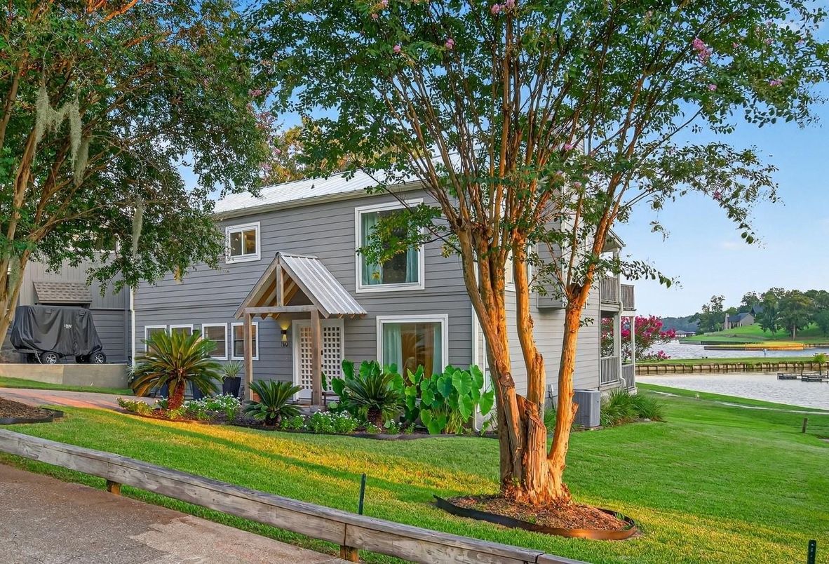 Backyard, Exterior, Facade, Georgian
