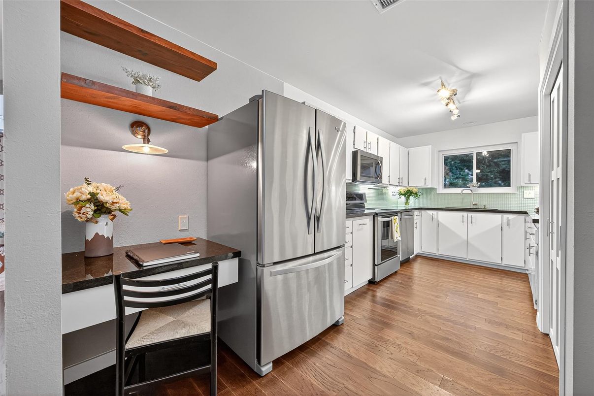 Interior, Kitchen, Stainless Steel Appliances, Wood Texture Flooring