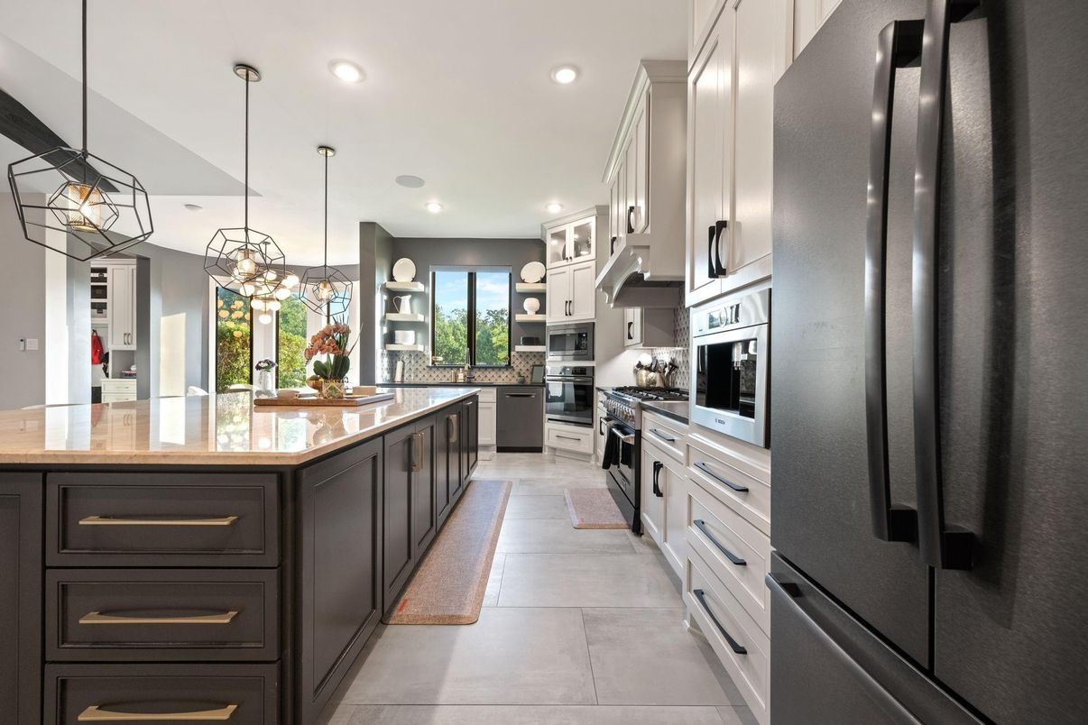 Interior, Kitchen, Pendant Lights, Recessed Lighting, Stainless Steel Appliances