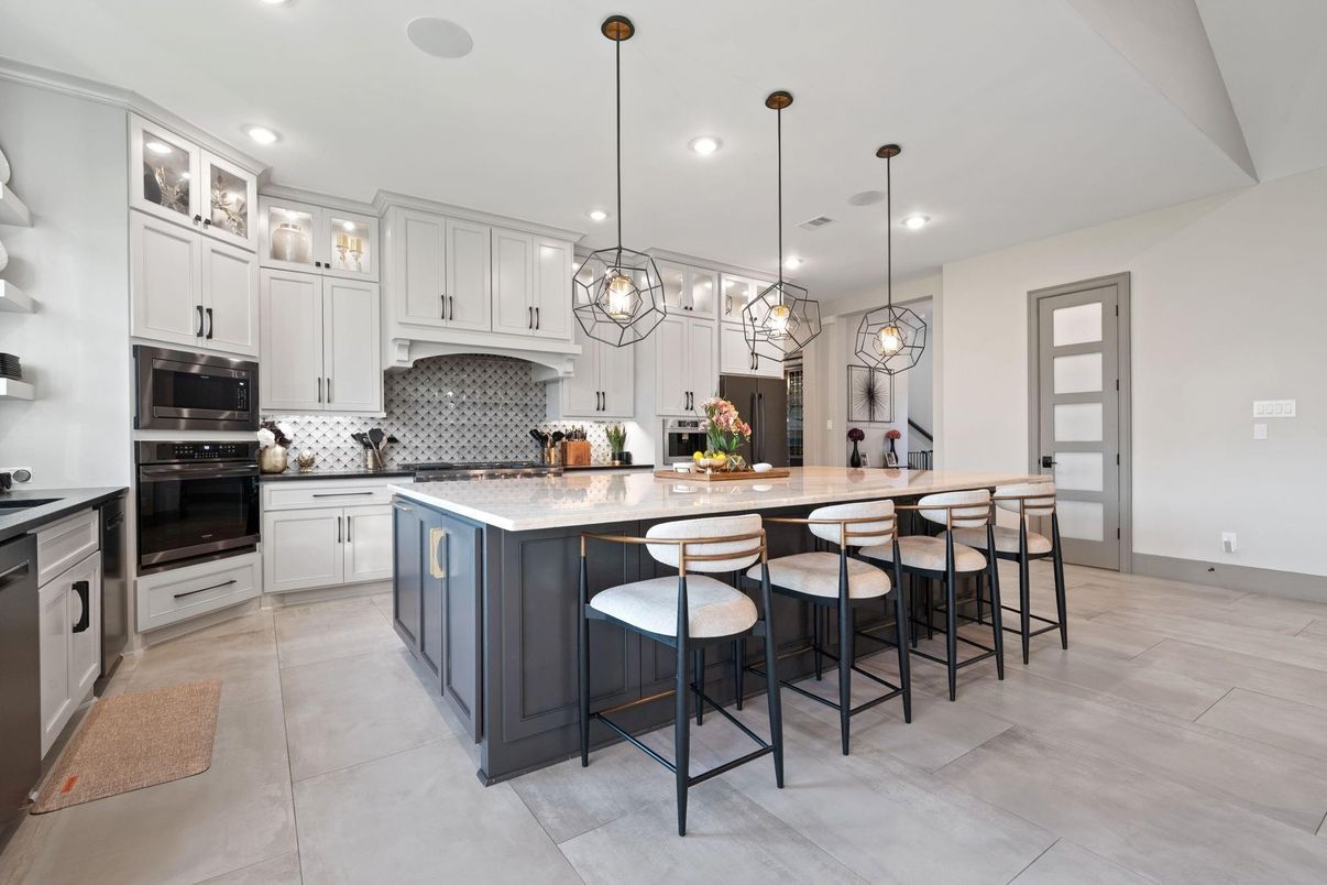 Interior, Kitchen, Pendant Lights, Recessed Lighting, Stainless Steel Appliances