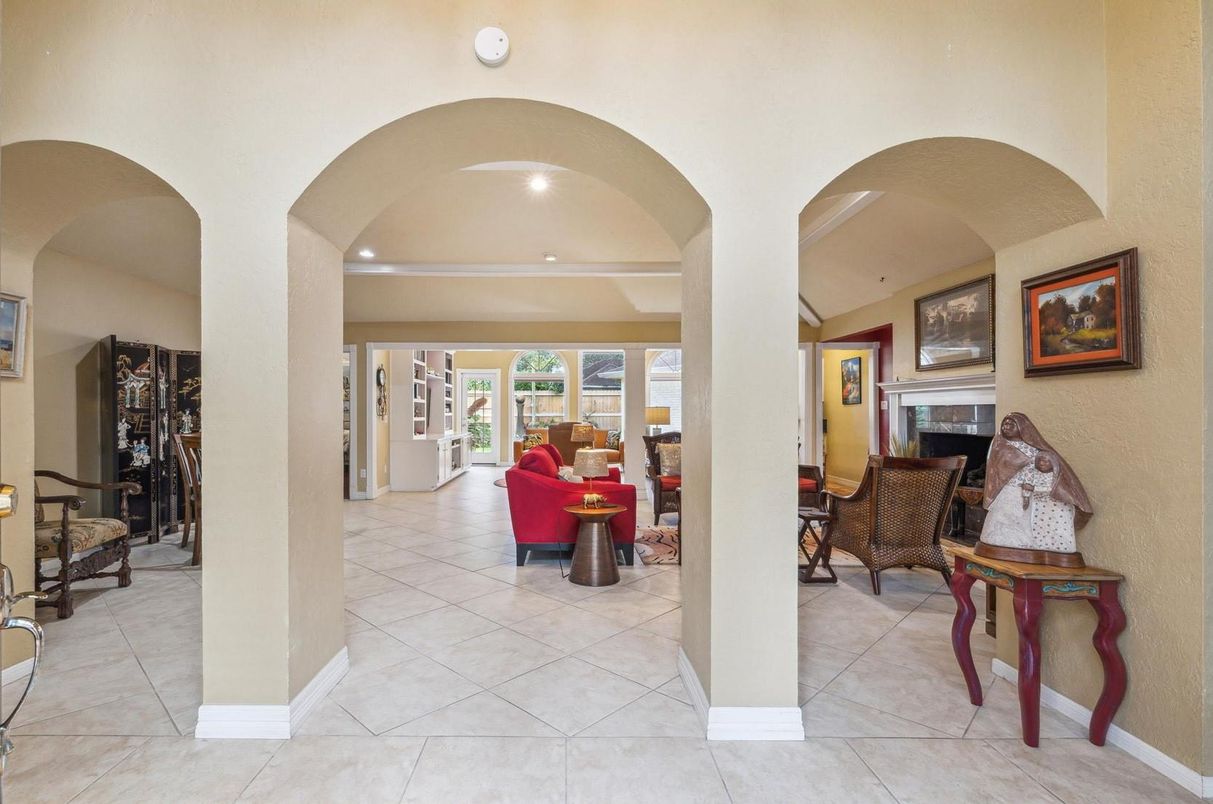 Fireplace, Interior, Living room, Recessed Lighting