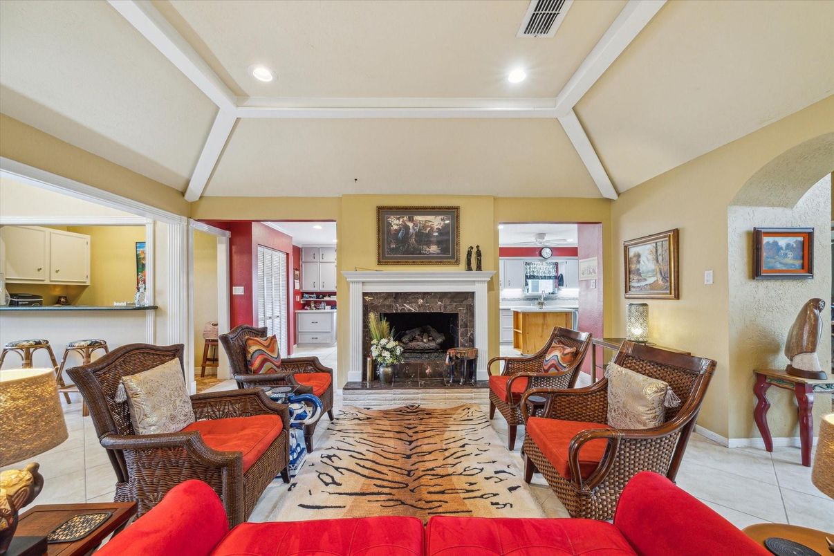 Fireplace, Interior, Living room, Recessed Lighting