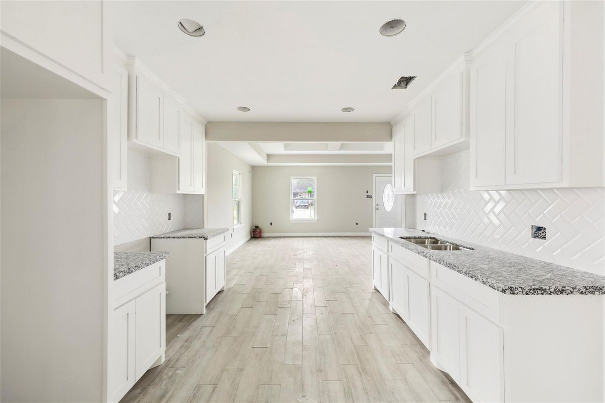 Interior, Kitchen, Recessed Lighting, Wood Texture Flooring