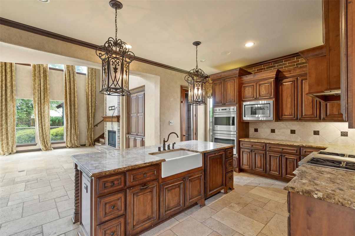 Interior, Kitchen, Pendant Lights, Recessed Lighting, Stainless Steel Appliances