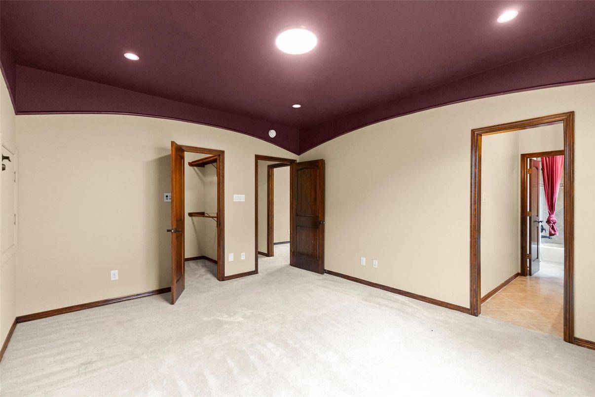 Empty room, Interior, Recessed Lighting