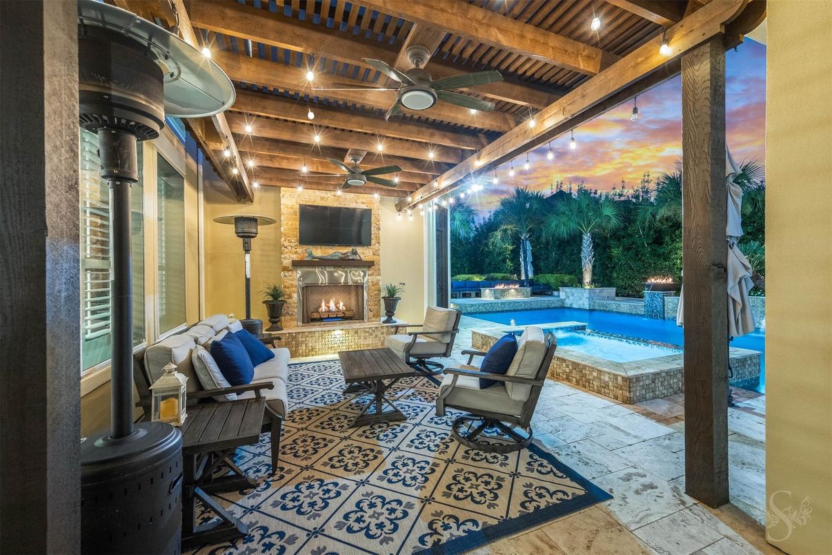 Exterior, Fireplace, Pool