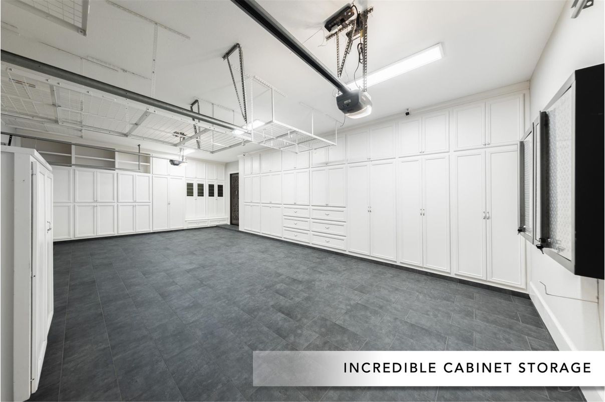Garage, Interior