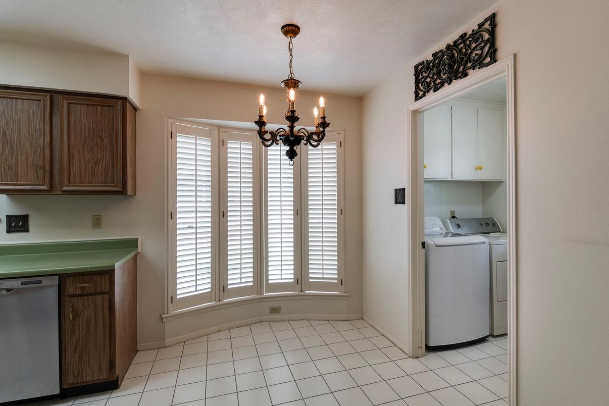 Chandelier, Interior, Washer
