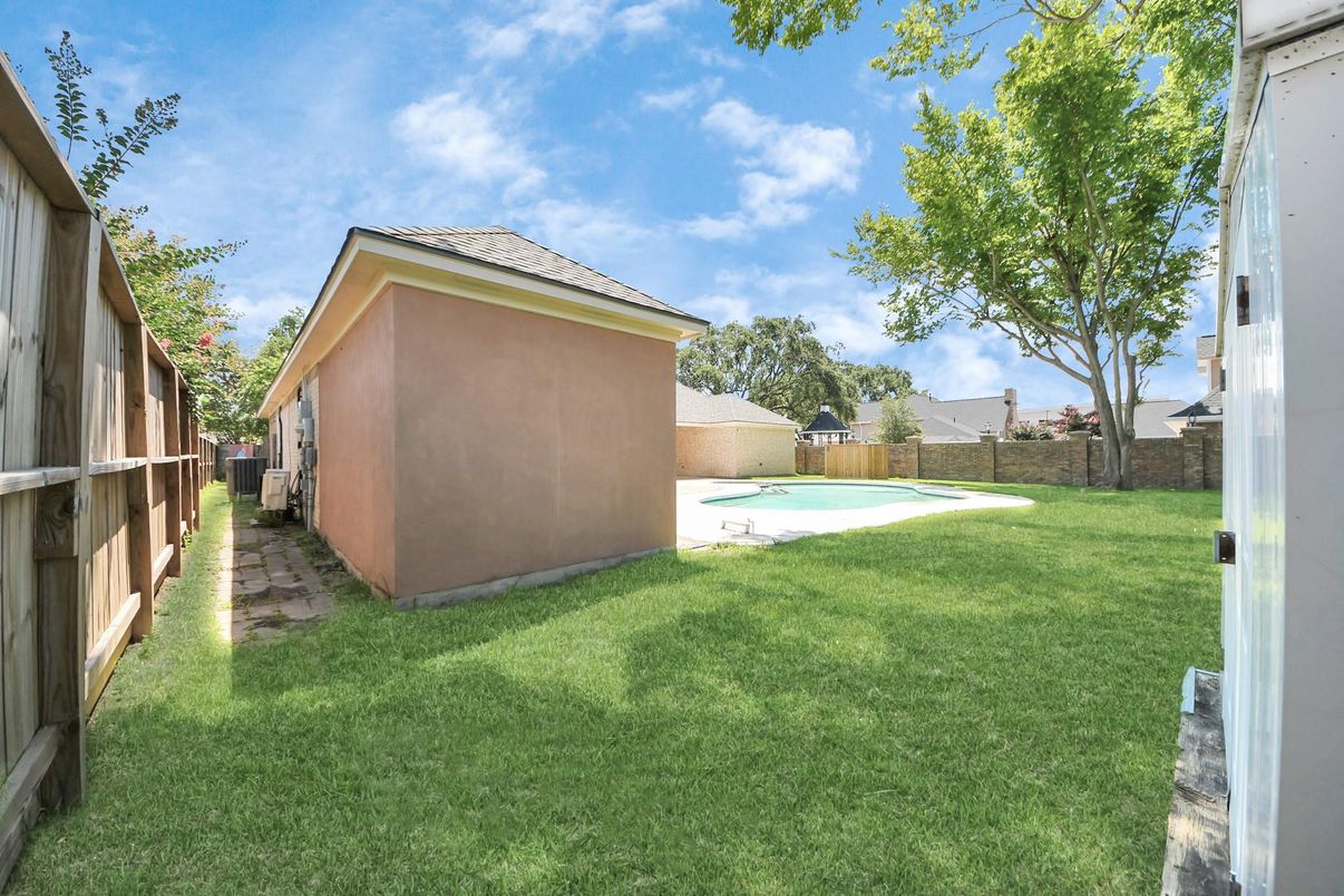 Backyard, Exterior, Pool