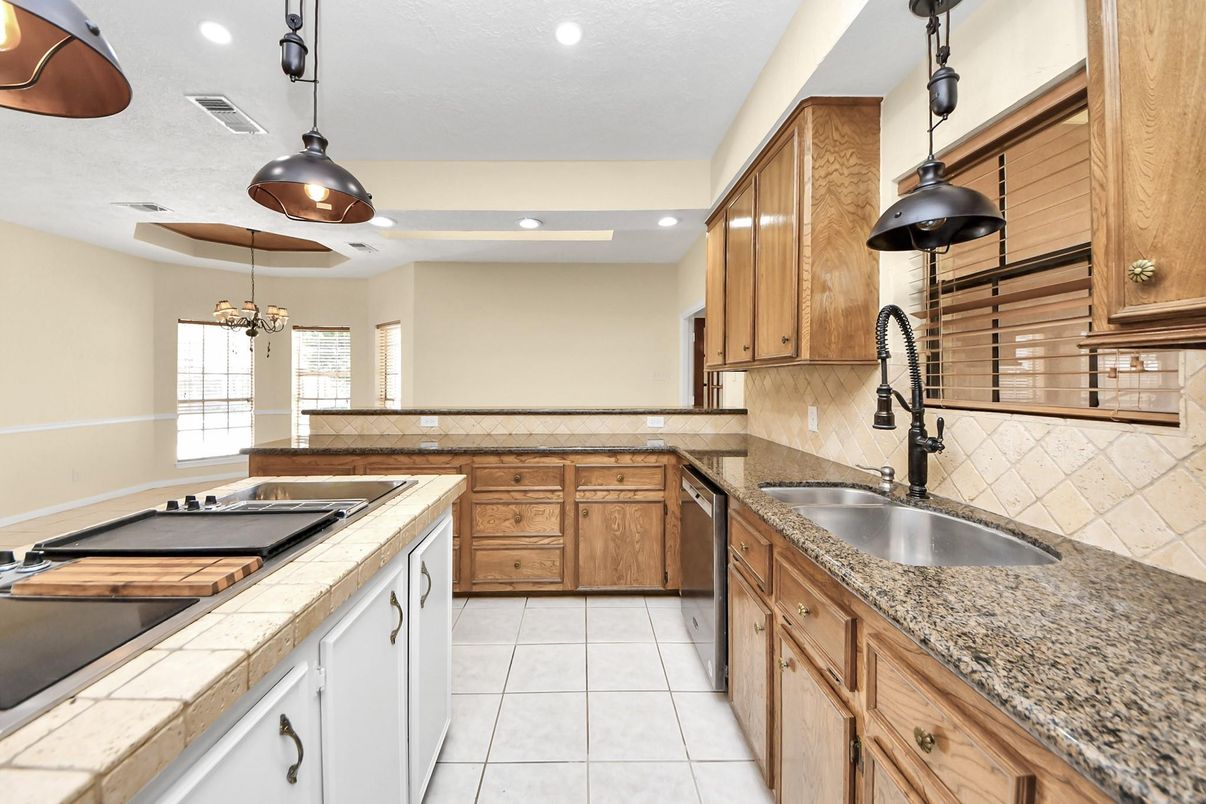 Interior, Kitchen, Pendant Lights, Recessed Lighting, Tile Countertops