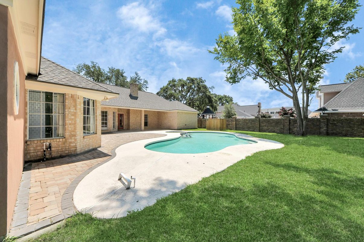 Backyard, Exterior, Pool