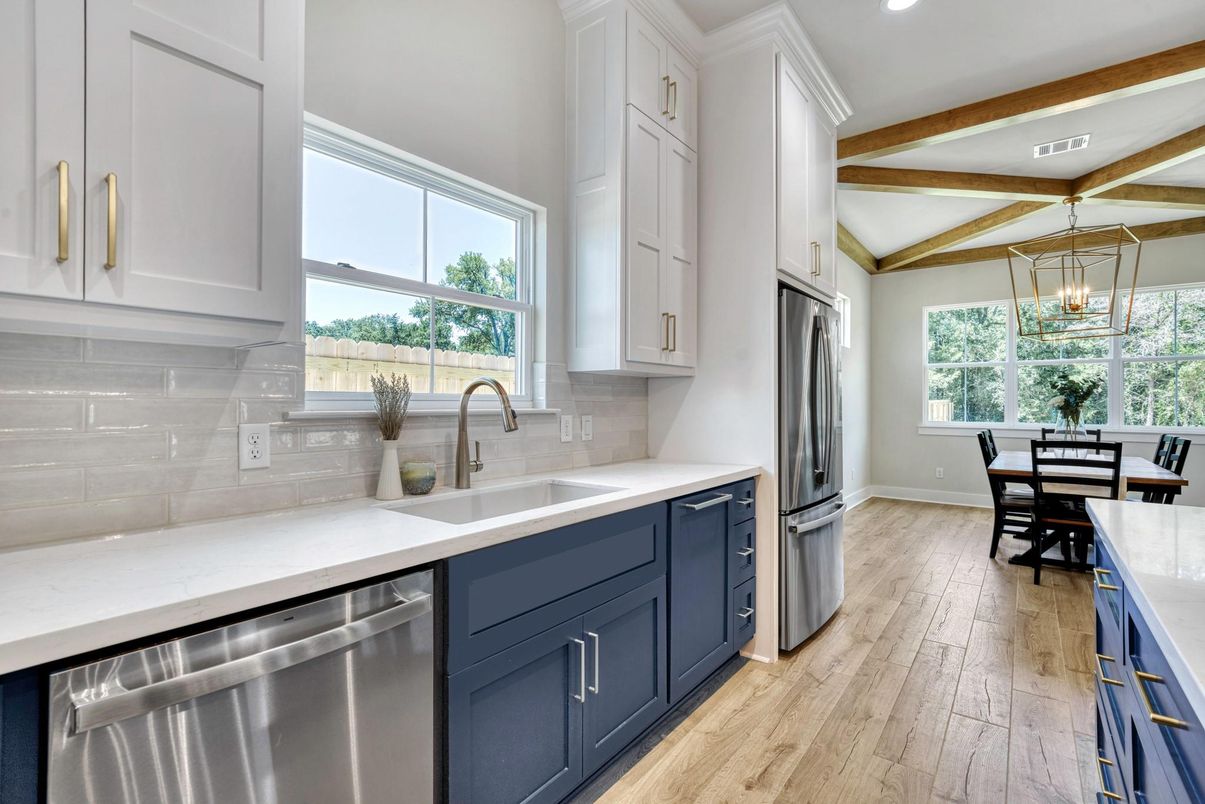 Dining room, Interior, Kitchen, Pendant Lights, Recessed Lighting, Stainless Steel Appliances, Wooden Beams, Wood Texture Flooring