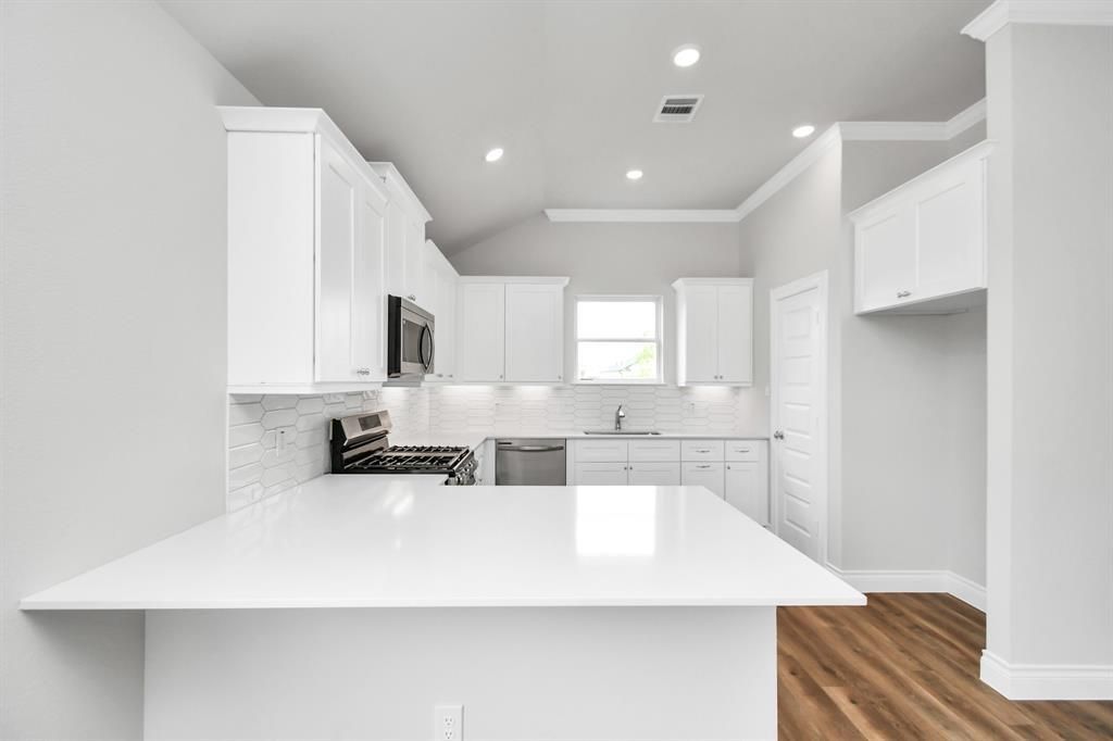 Interior, Kitchen, Recessed Lighting, Wood Texture Flooring
