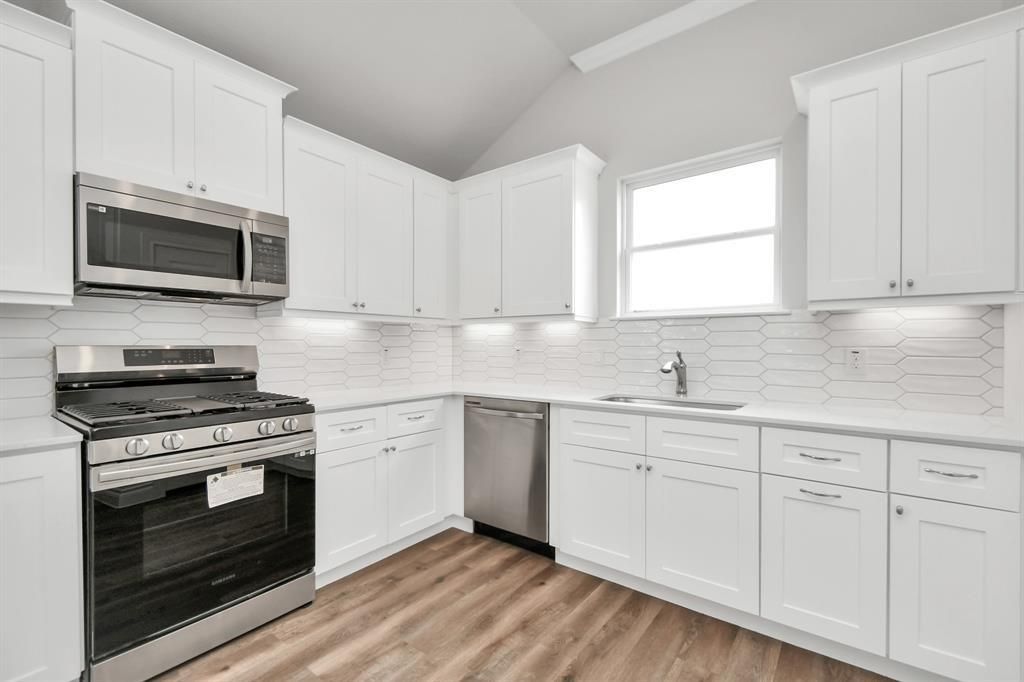Interior, Kitchen, Stainless Steel Appliances, Wood Texture Flooring