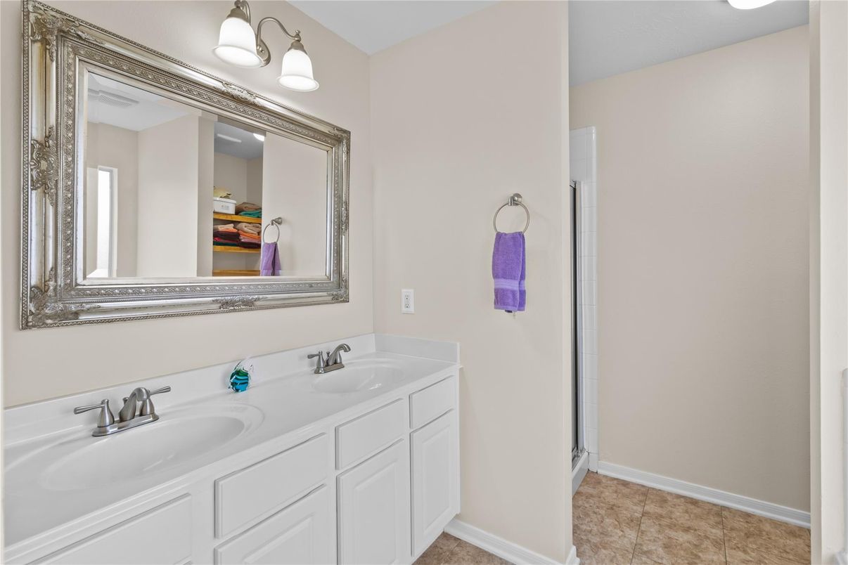 Bathroom, Dual Sink Vanities, Interior