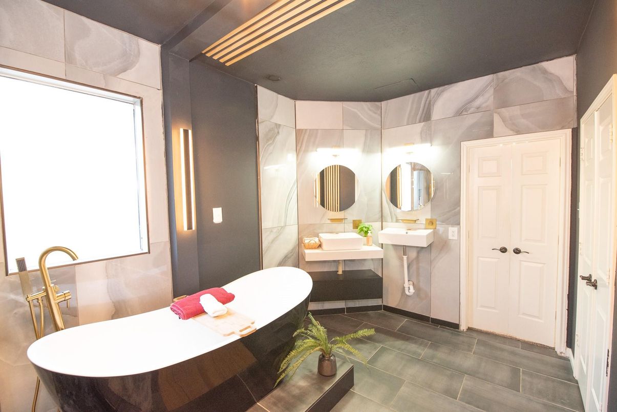 Bathroom, Dual Sink Vanities, Free Standing Baths, Interior