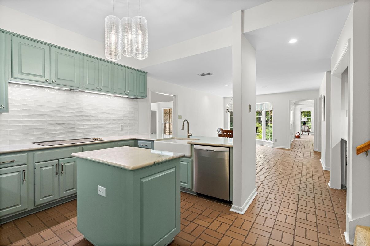 Interior, Kitchen, Pendant Lights, Recessed Lighting, Stainless Steel Appliances