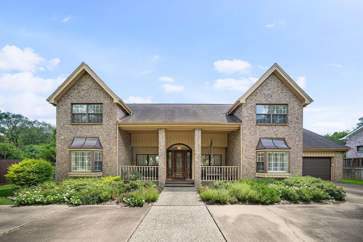 Attached, Exterior, Facade, Brick Facade, Brick Traditional