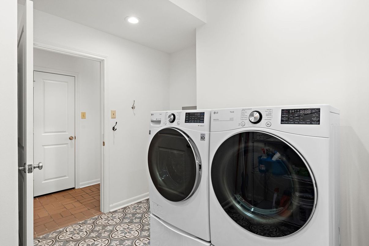 Interior, Recessed Lighting, Washer