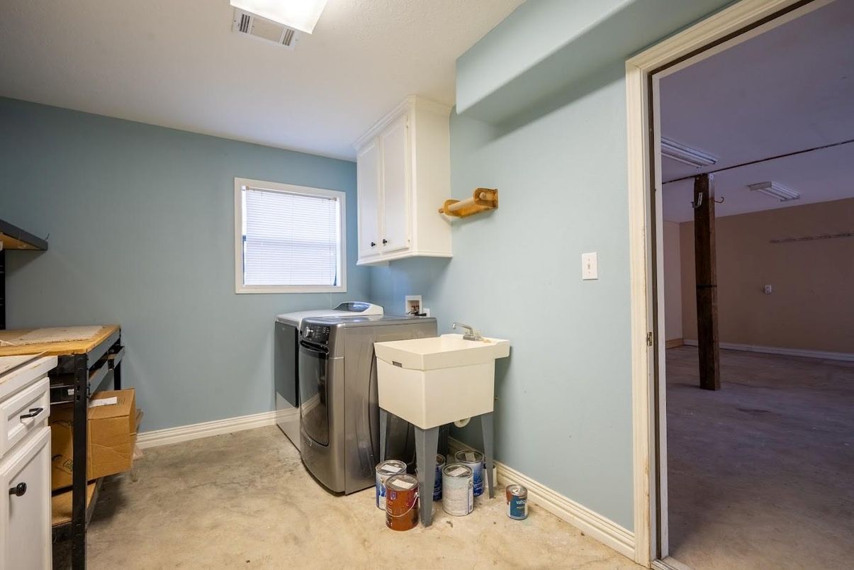 Interior, Washer