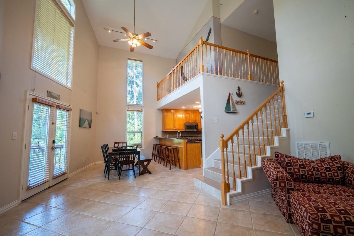 Dining room, Interior, Recessed Lighting