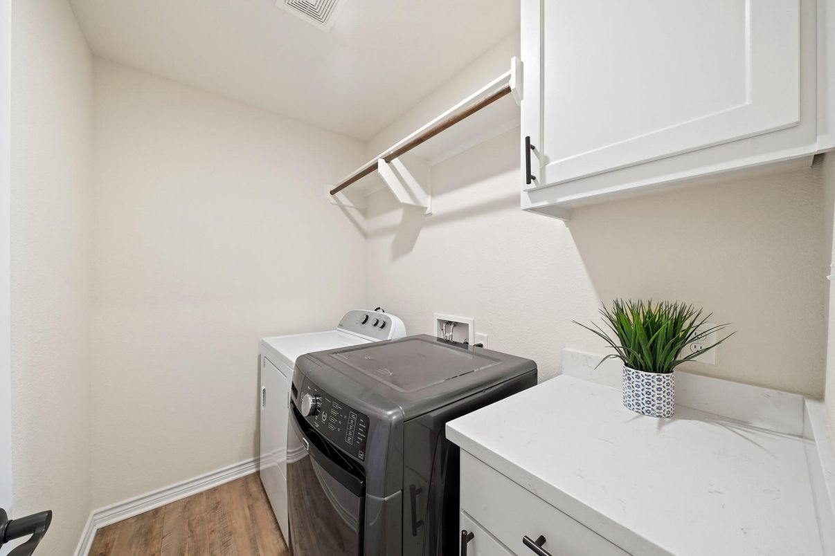 Interior, Washer, Wood Texture Flooring