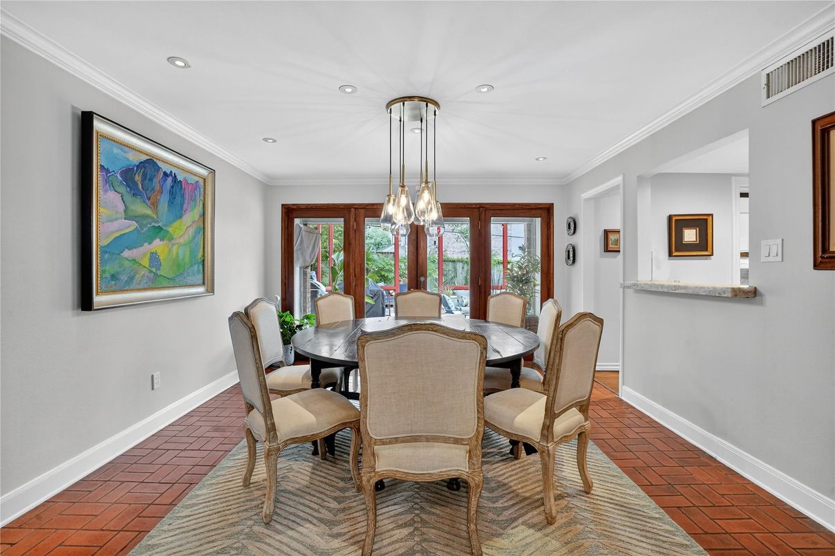 Dining room, Interior, Pendant Lights, Recessed Lighting