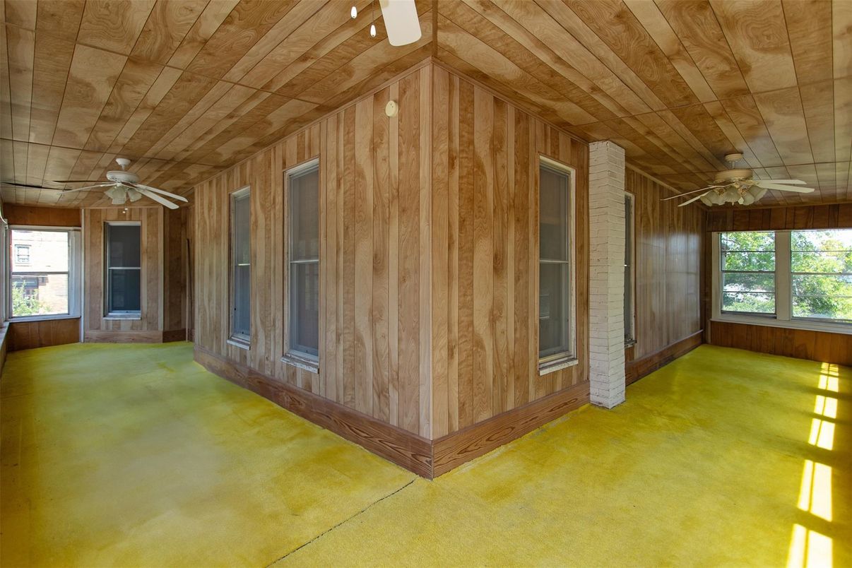 Empty room, Interior, Wooden Ceilings, Wooden Walls