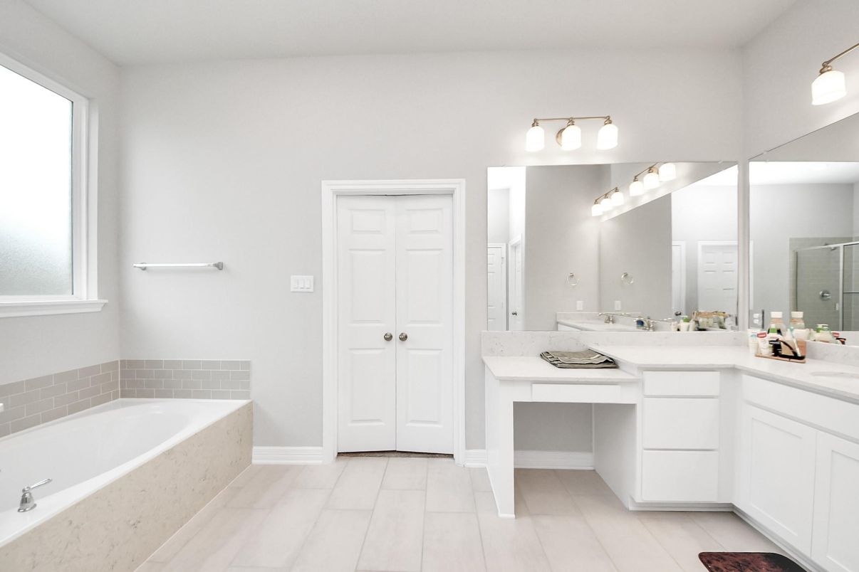 Bathroom, Dual Sink Vanities, Interior