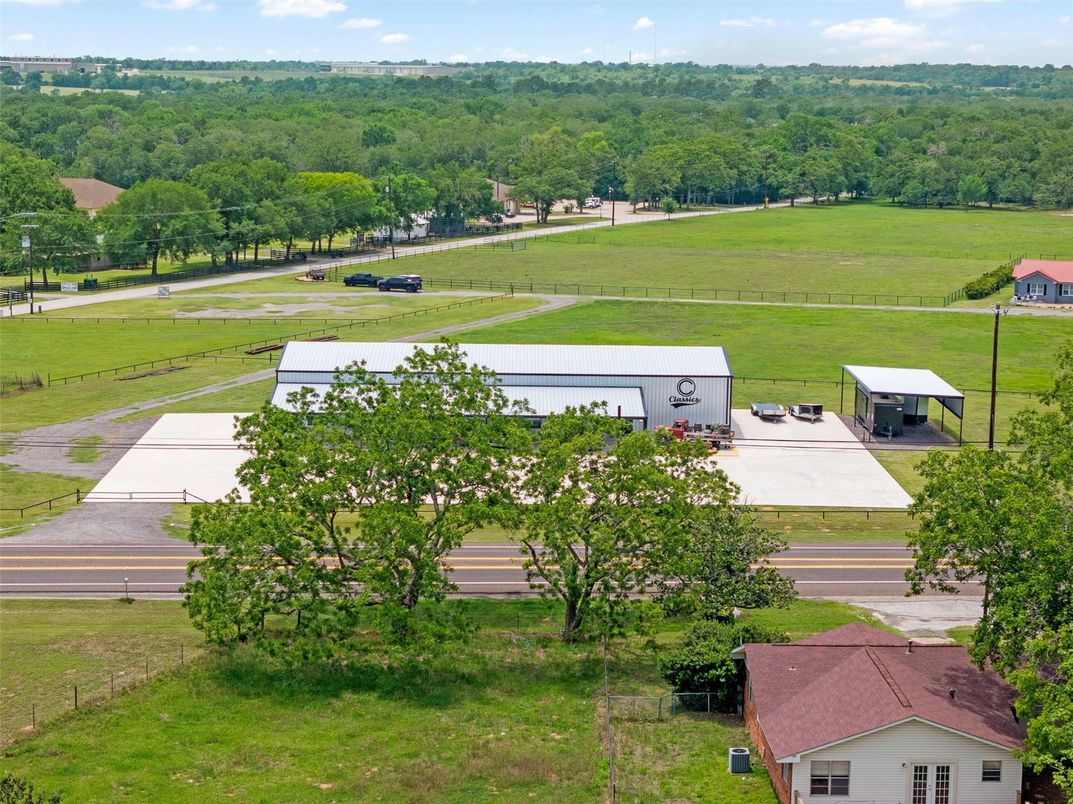 Exterior, Drone