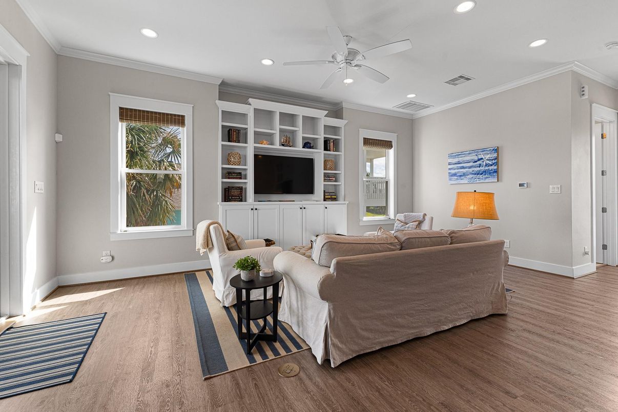Interior, Living room, Recessed Lighting, Wood Texture Flooring