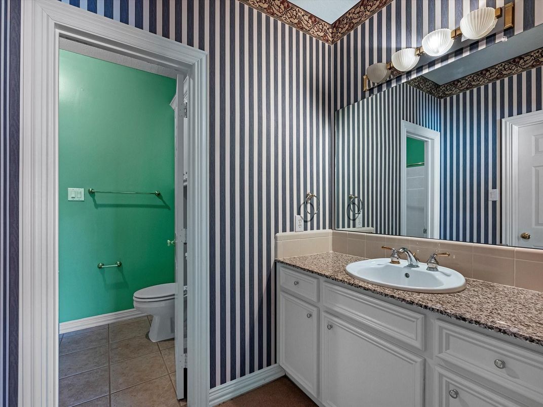 Bathroom, Interior