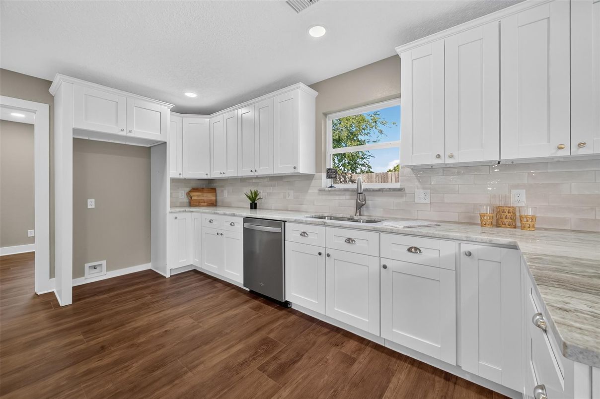 Interior, Kitchen, Recessed Lighting, Wood Texture Flooring