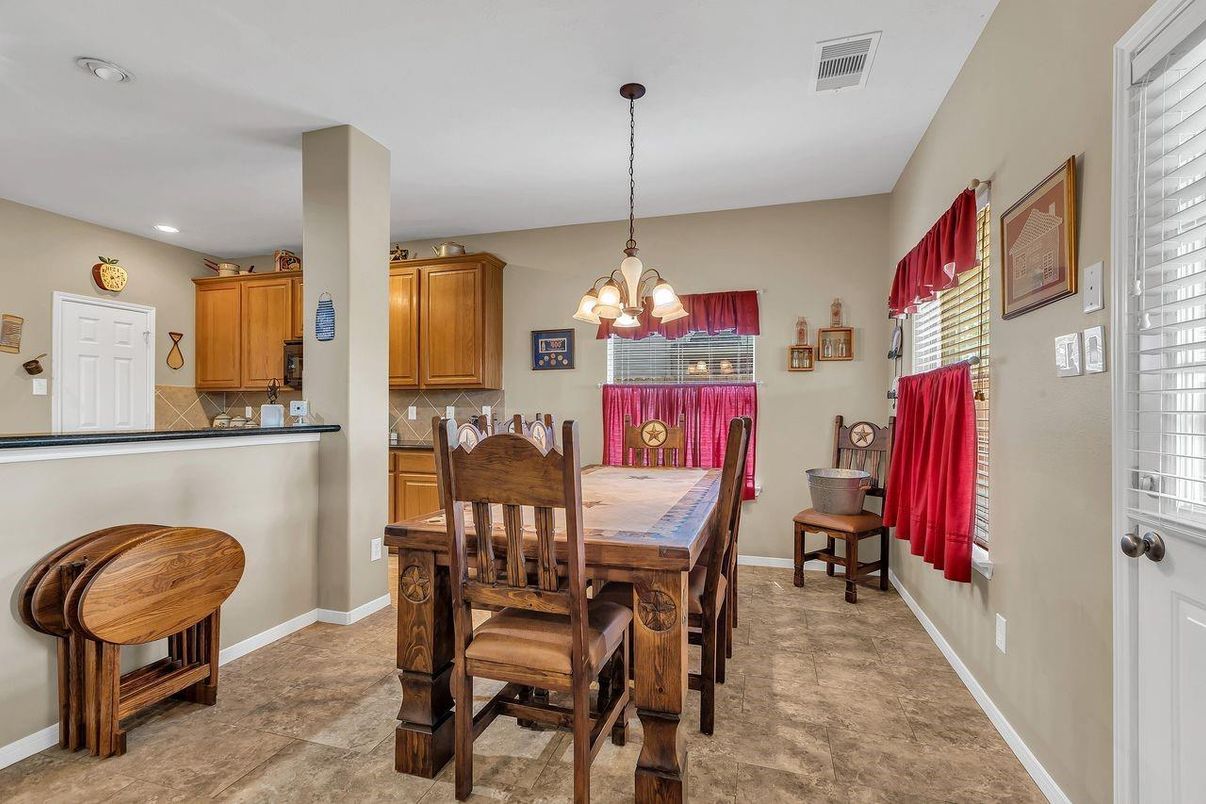 Chandelier, Dining room, Interior, Kitchen, Recessed Lighting