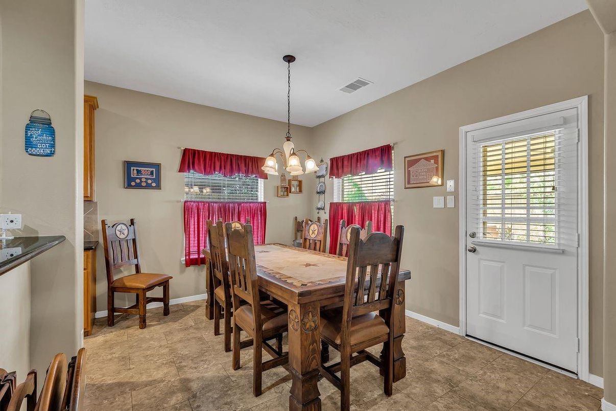 Chandelier, Dining room, Interior