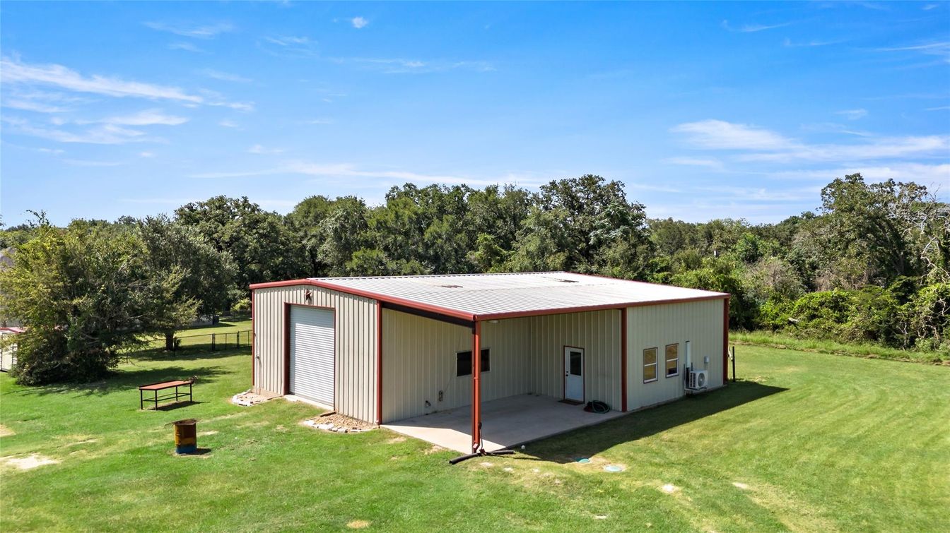 Backyard, Detached Garage, Exterior