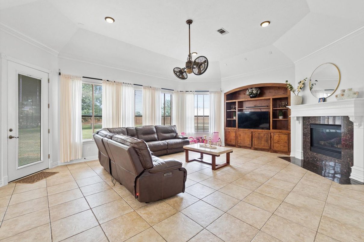 Fireplace, Interior, Living room, Recessed Lighting