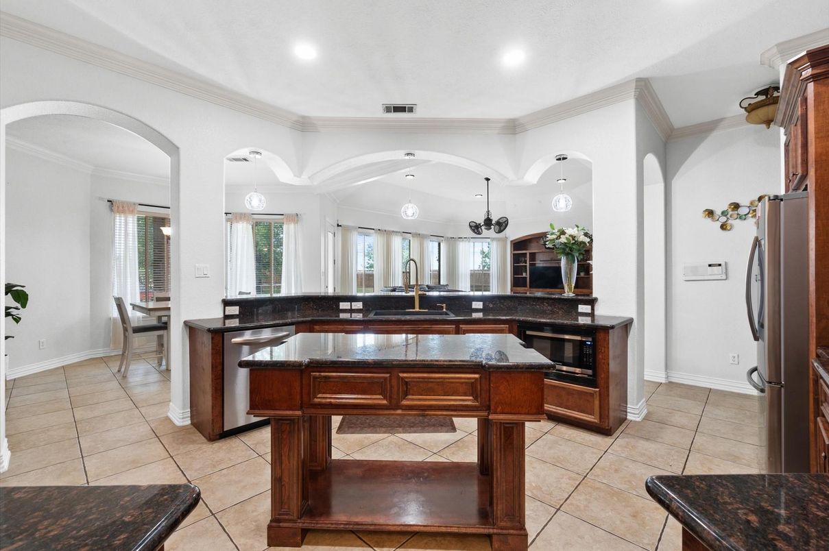 Dining room, Interior, Kitchen, Pendant Lights, Recessed Lighting