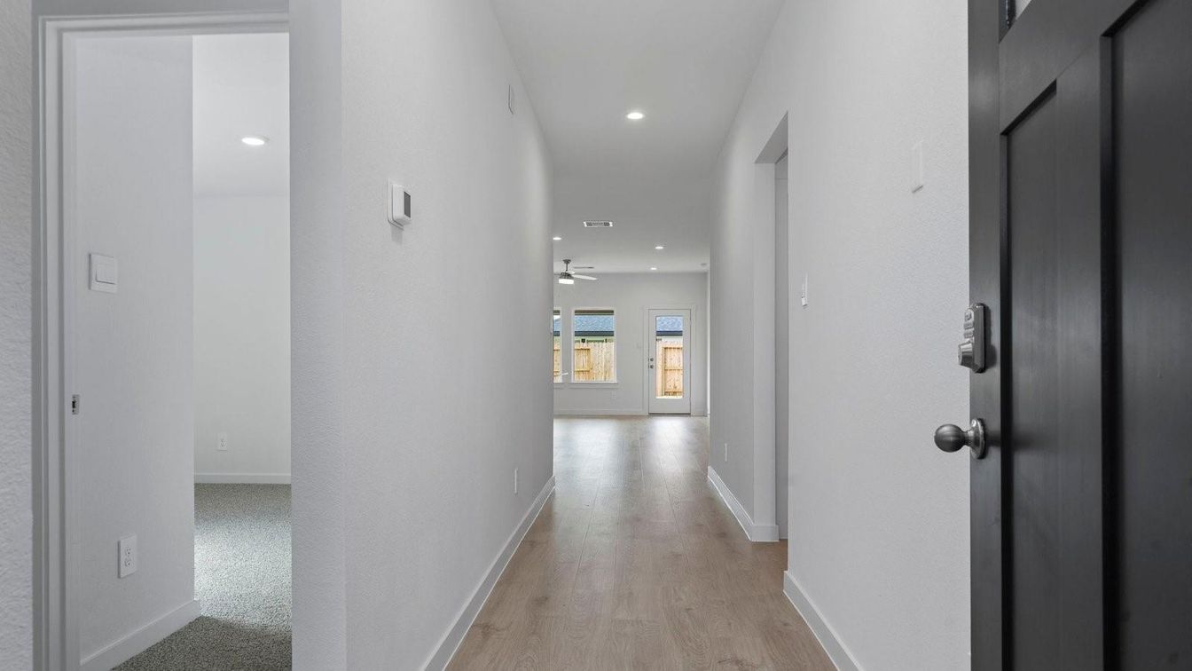 Interior, Recessed Lighting, Wood Texture Flooring